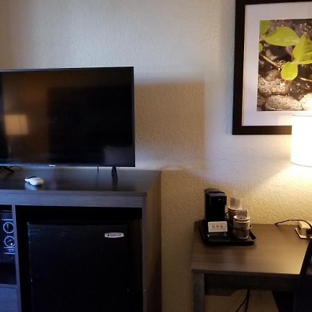 Quality Inn & Suites Leesburg Chain Of Lakes Εξωτερικό φωτογραφία