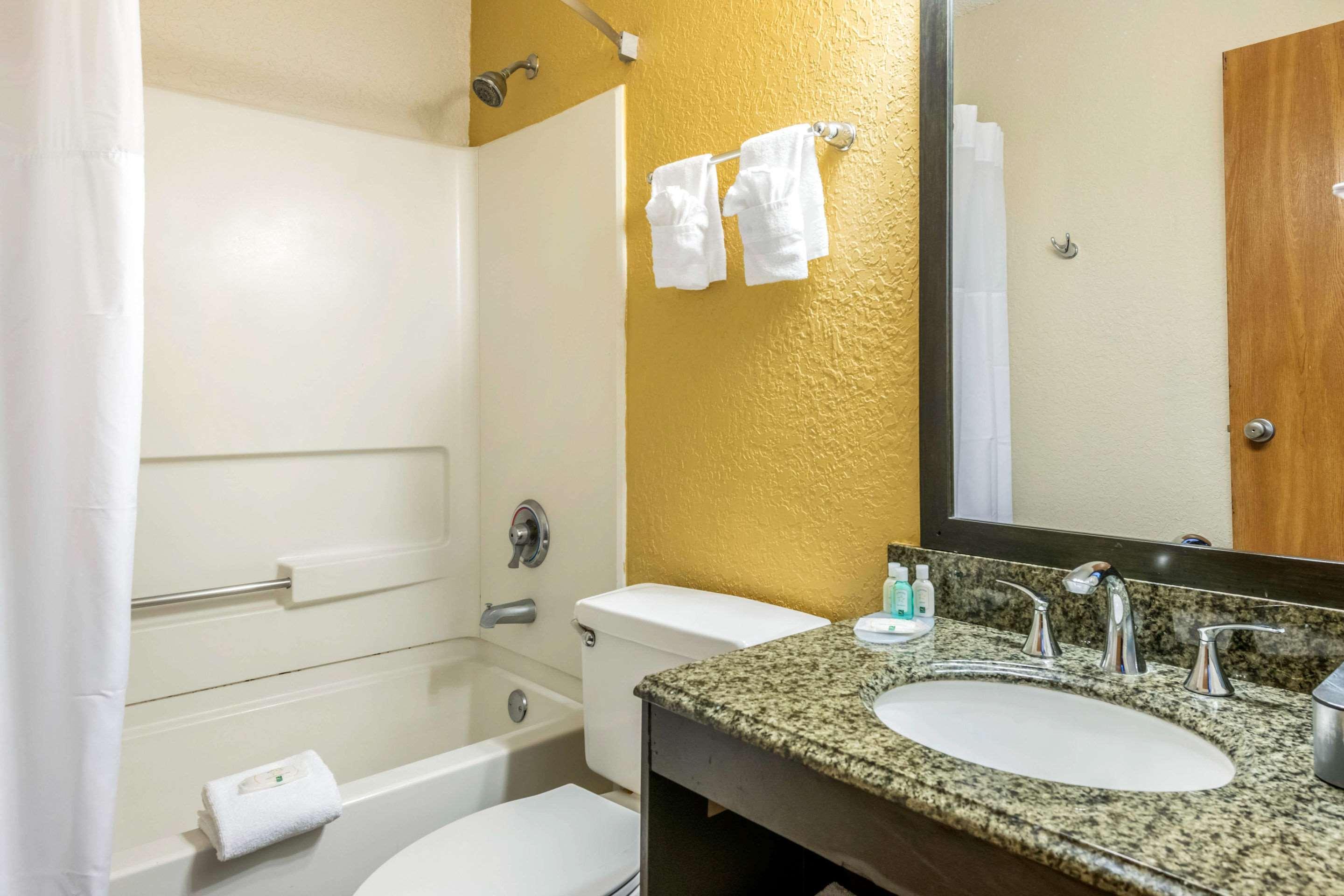 Quality Inn & Suites Leesburg Chain Of Lakes Εξωτερικό φωτογραφία