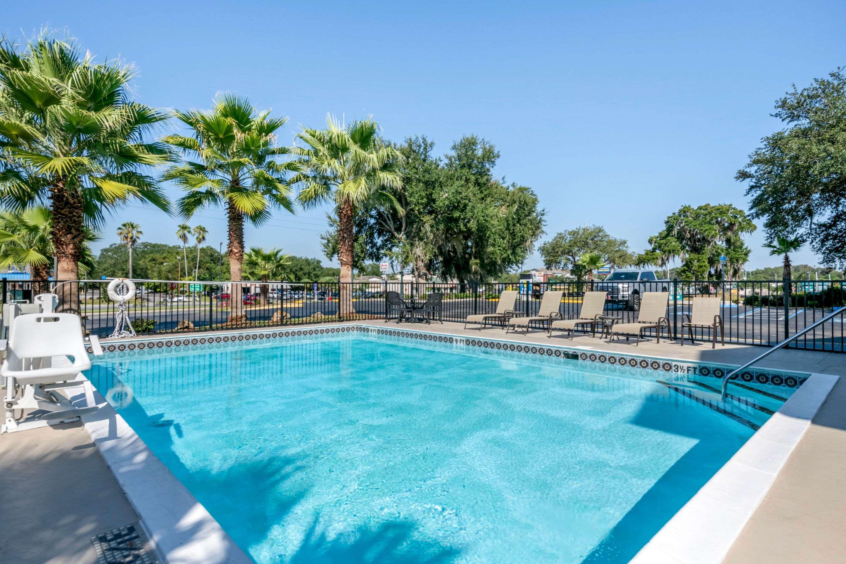 Quality Inn & Suites Leesburg Chain Of Lakes Εξωτερικό φωτογραφία
