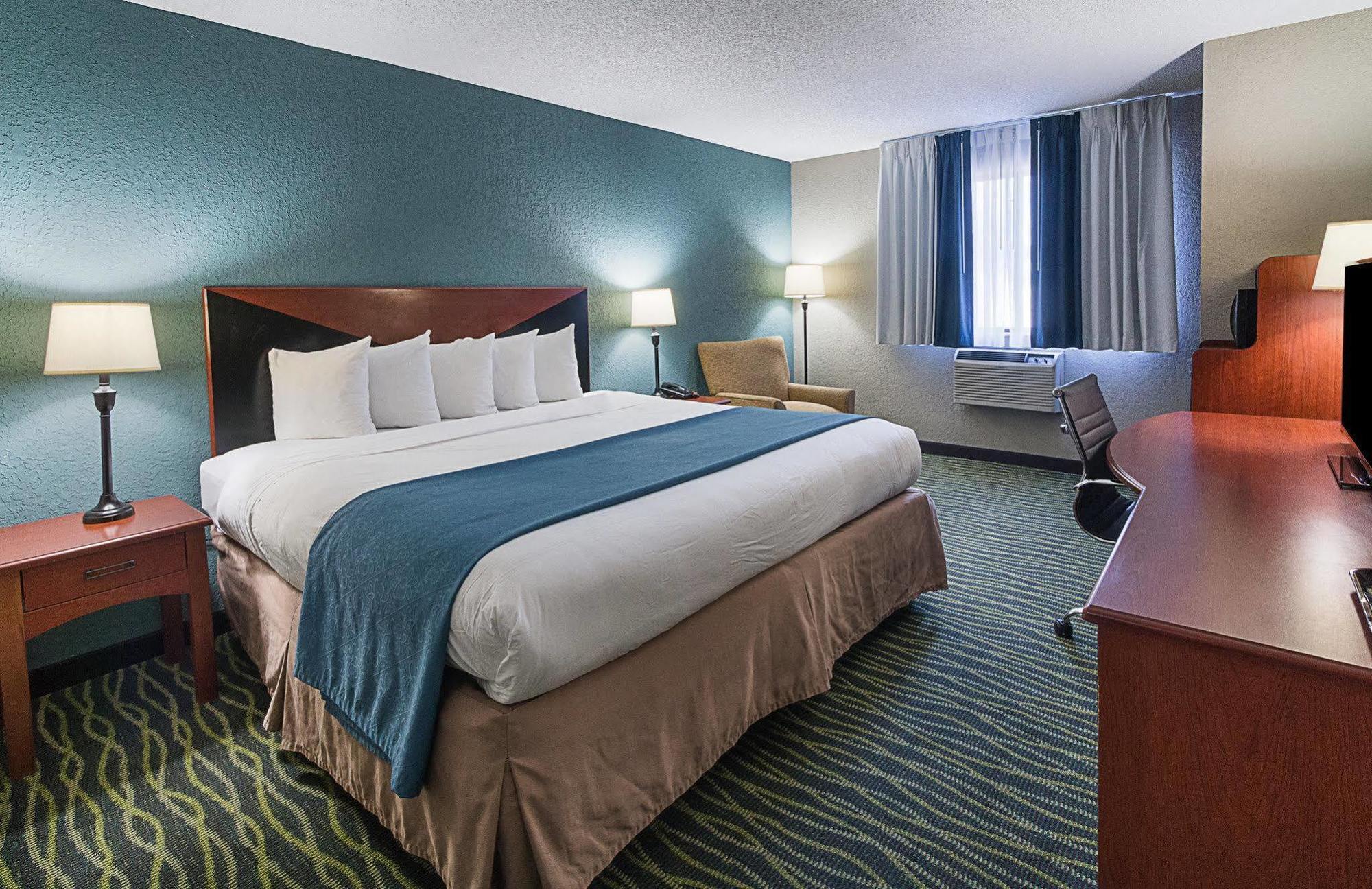 Quality Inn & Suites Leesburg Chain Of Lakes Εξωτερικό φωτογραφία