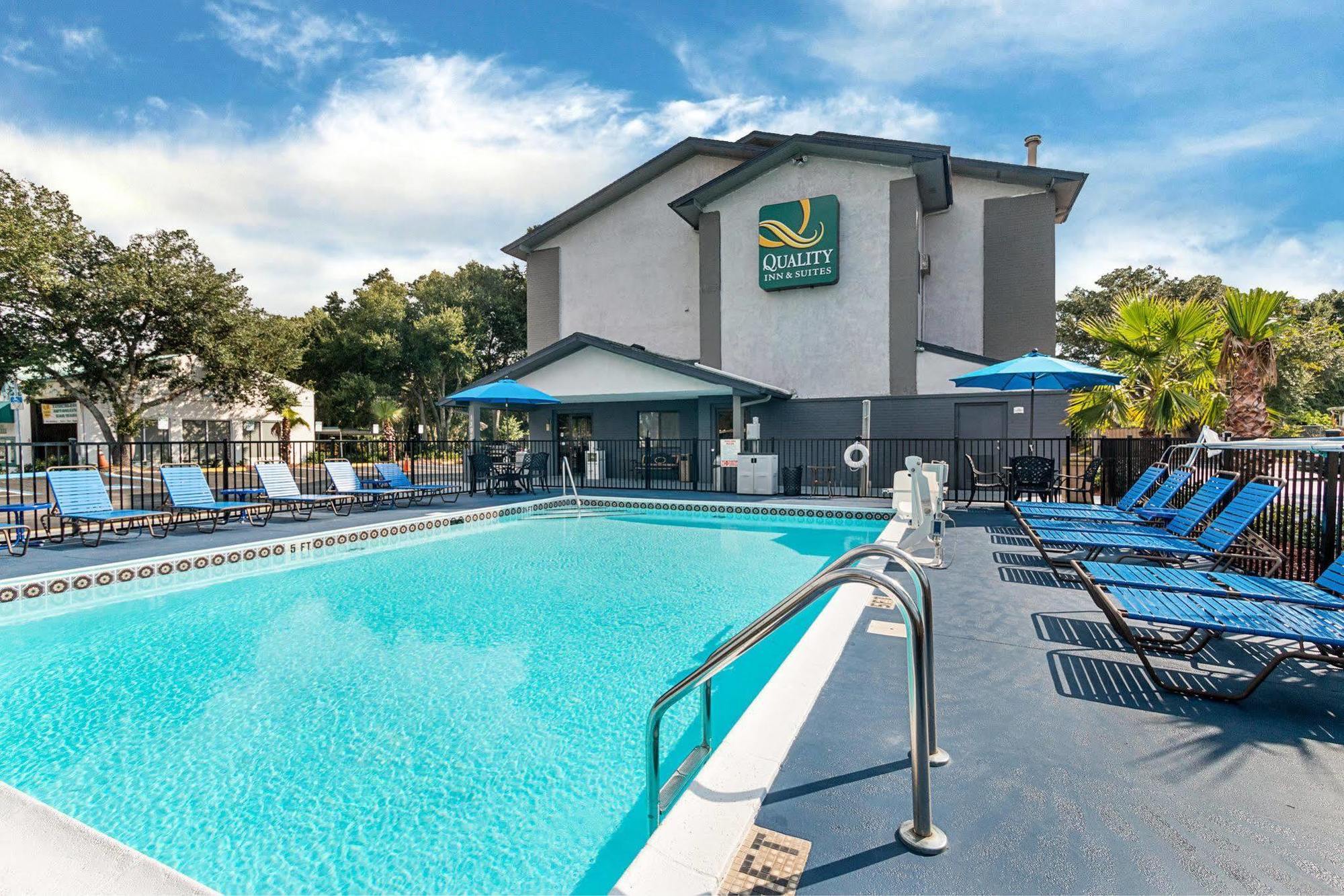 Quality Inn & Suites Leesburg Chain Of Lakes Εξωτερικό φωτογραφία